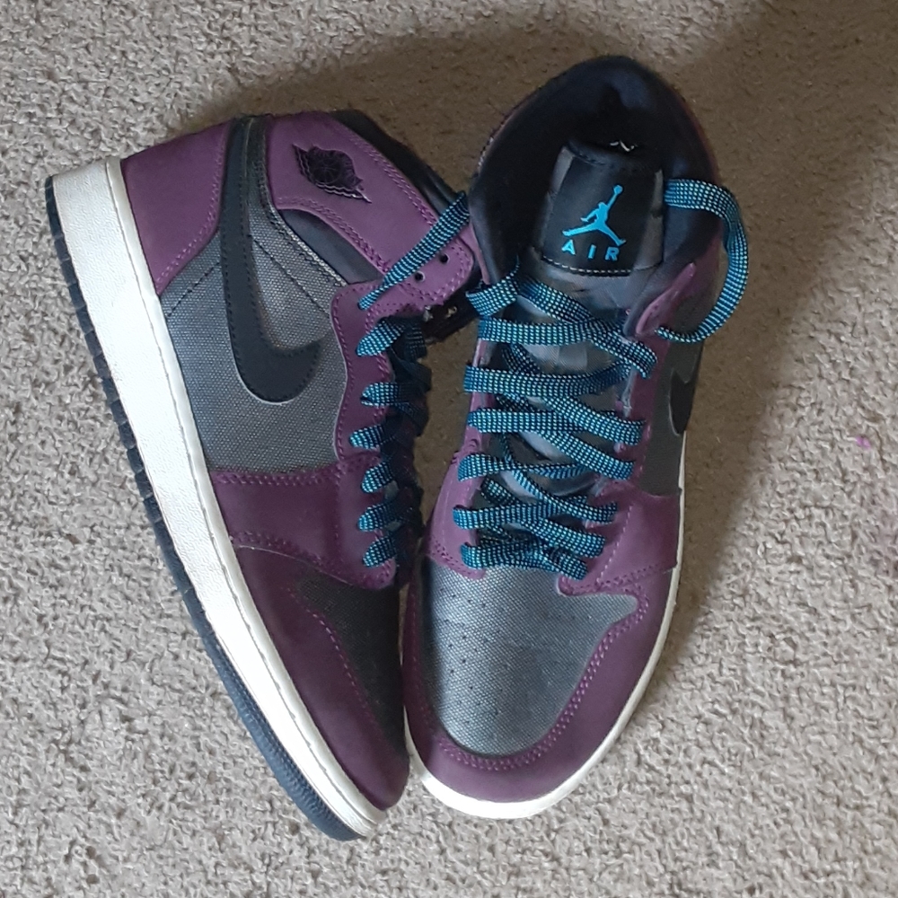 Air Jordan 1s